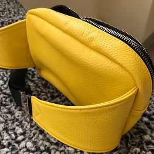 Fanny pack